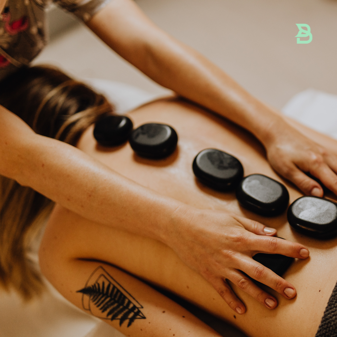 Masaje de piedras calientes